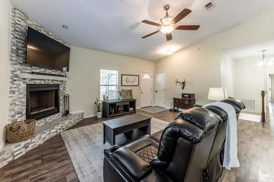 50 Canary ST, Point Blank, TX 77364