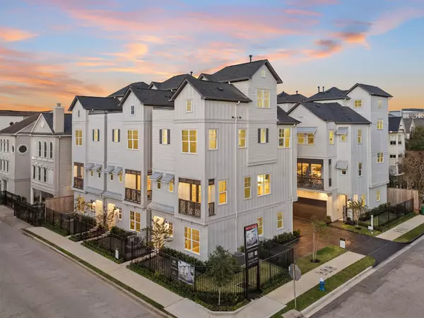 4032 Blossom ST, Houston, TX 77007