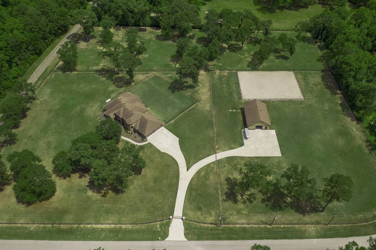 42015 Mill Creek RD, Magnolia, TX 77354