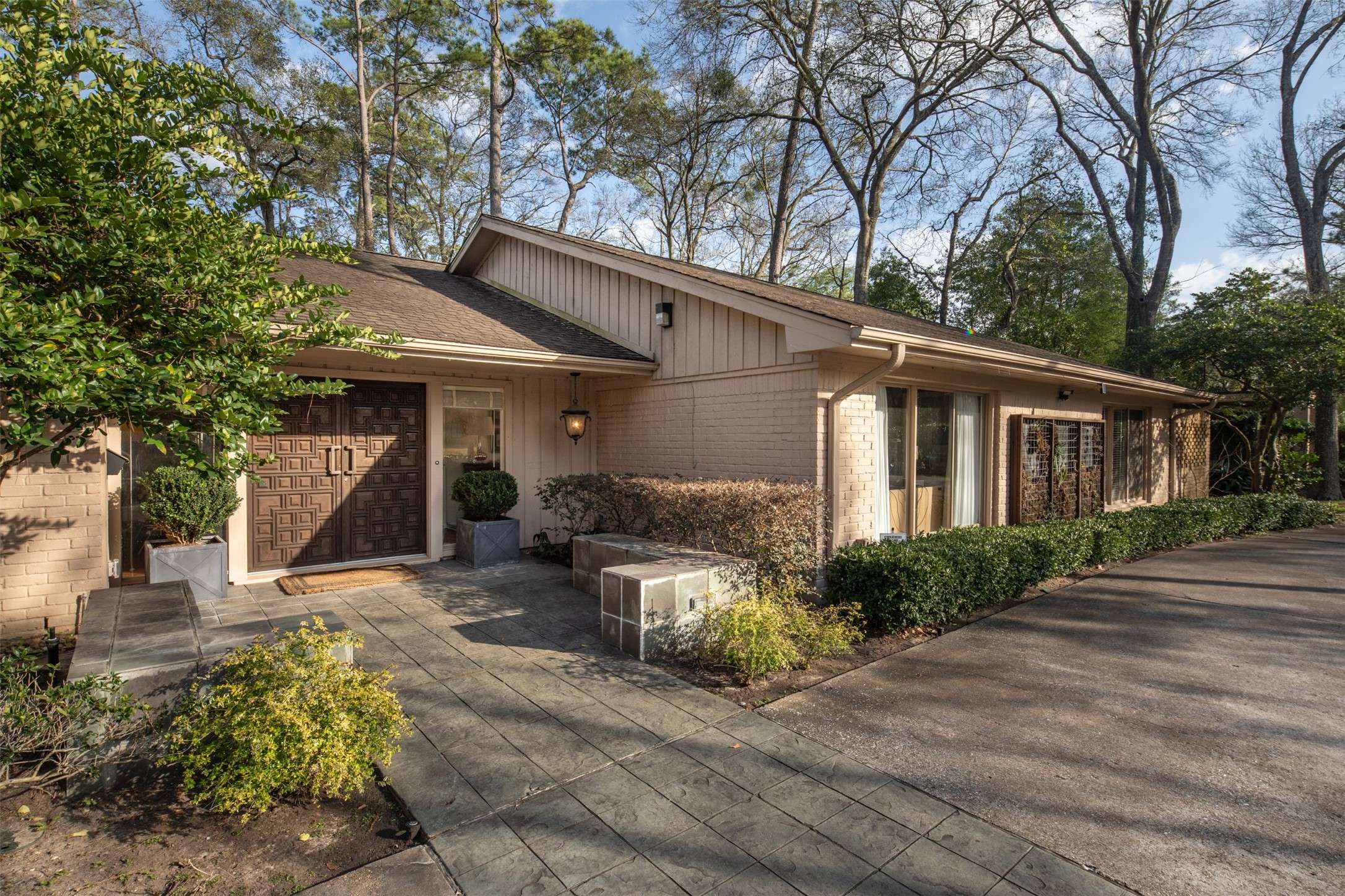 Houston, TX 77024,614 Saddlewood LN