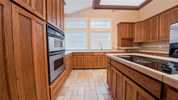Louise, TX 77455,1212 W North ST