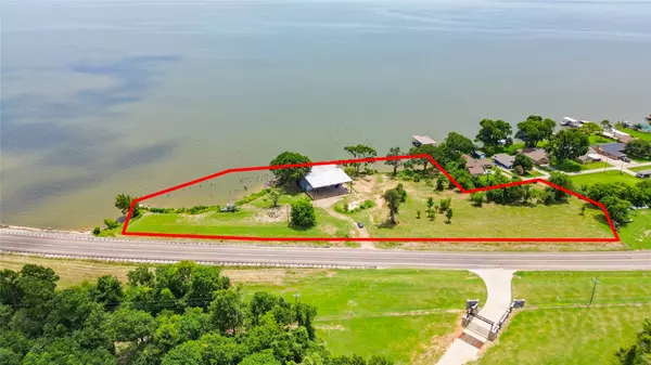 10390 US Highway 190 E, Point Blank, TX 77364