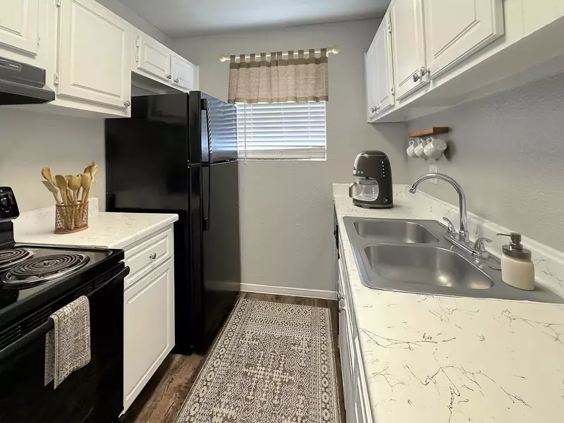 6263 Westheimer RD #342, Houston, TX 77057