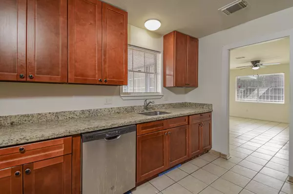 Houston, TX 77088,2215 Bunzel ST