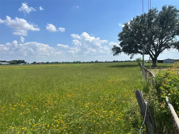 3575 Fm 1094 RD, Sealy, TX 77474