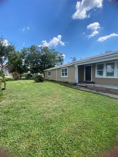 4526 Edfield ST, Houston, TX 77051