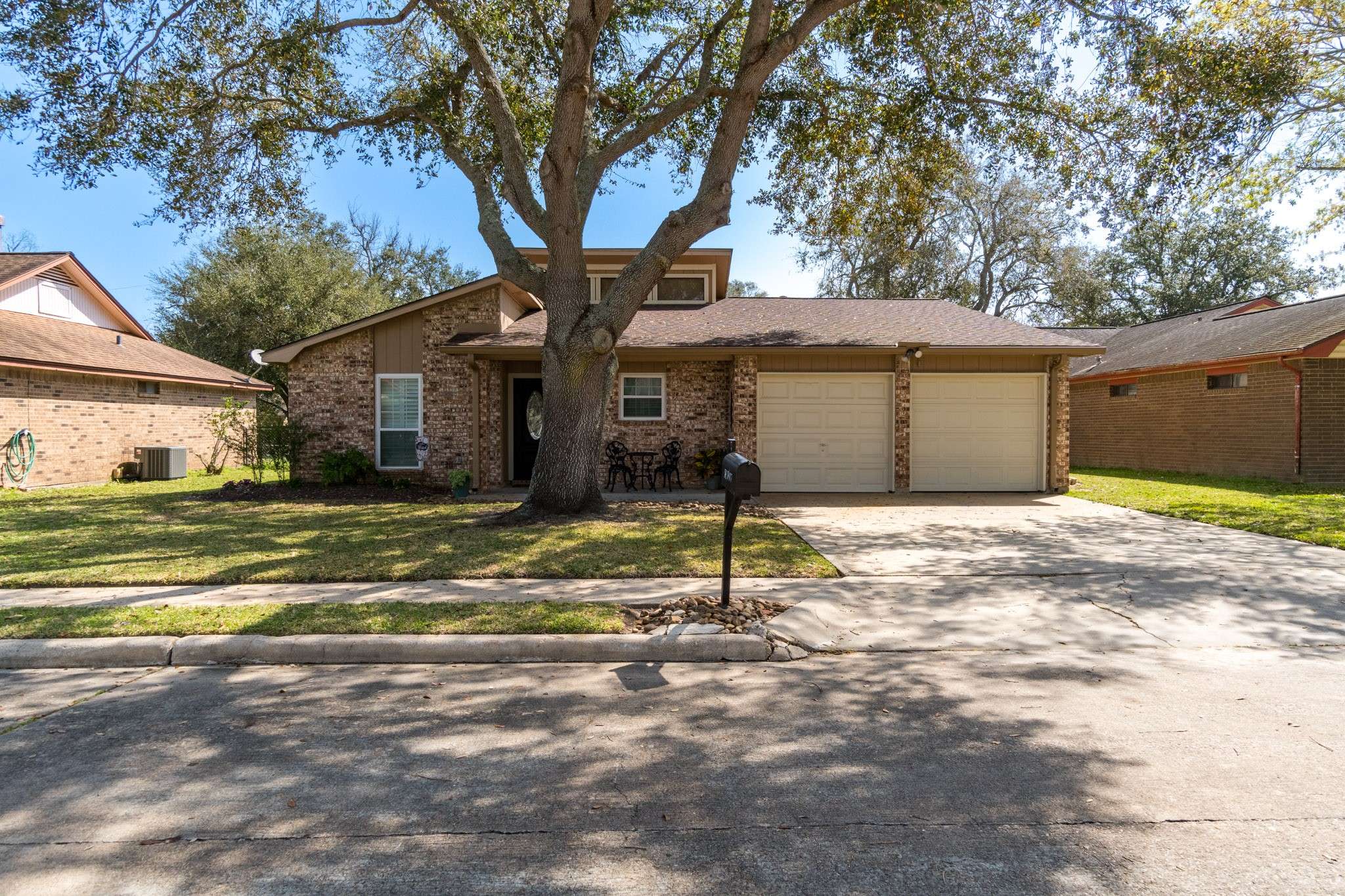 1817 Leissner ST, Bay City, TX 77414