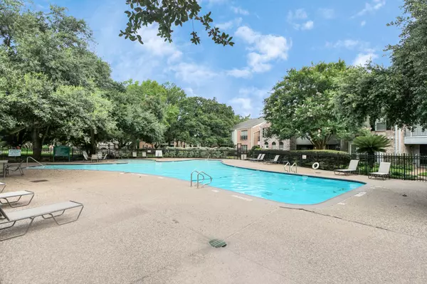 Houston, TX 77079,832 Wax Myrtle lane #832