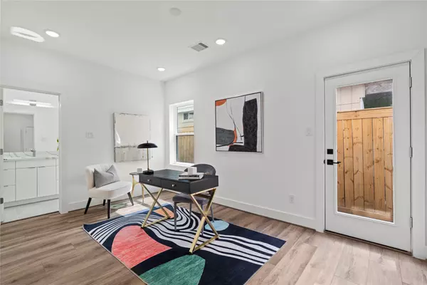 Houston, TX 77018,216 E 31ST 1/2 ST #C