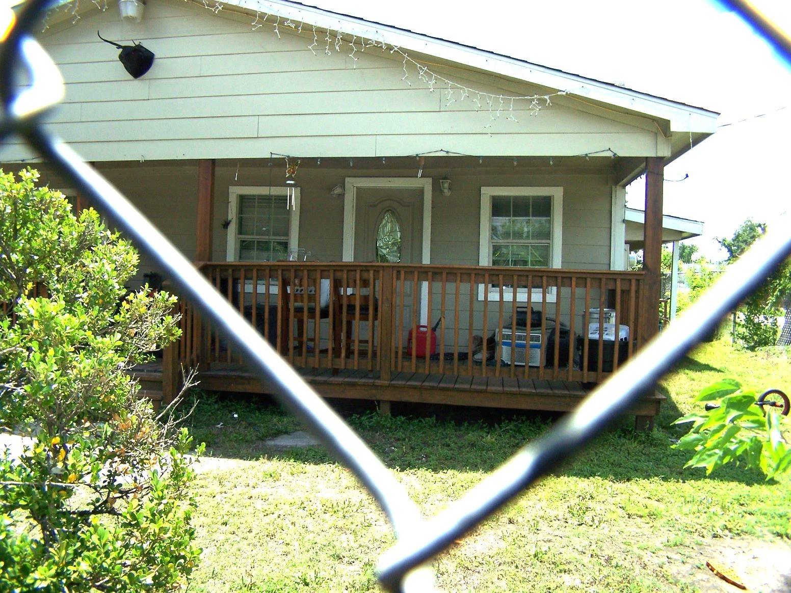 2520 E Crosstimbers ST, Houston, TX 77093
