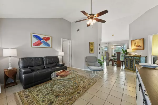 Pearland, TX 77584,1023 E Belgravia DR