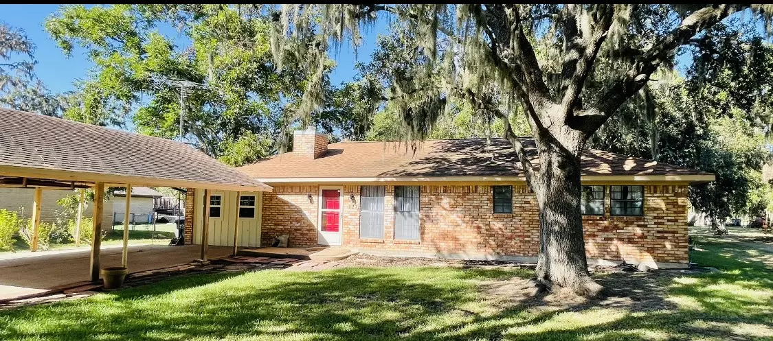 Sweeny, TX 77480,127 County Road 313