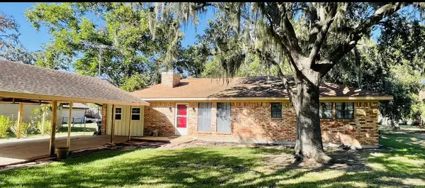 127 County Road 313, Sweeny, TX 77480