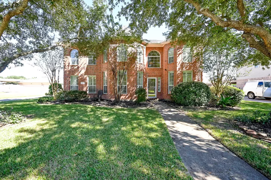 1010 High Ridge DR, Friendswood, TX 77546