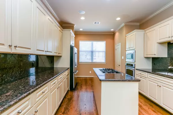 Houston, TX 77006,1714 Van Buren ST