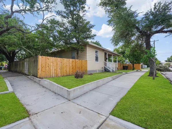 Galveston, TX 77551,2402 49th ST