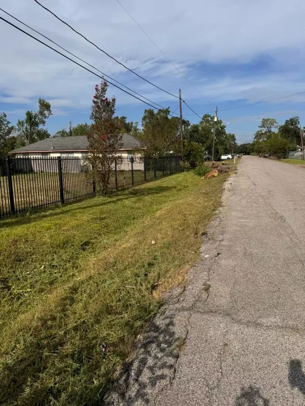 Houston, TX 77028,5919 Eastland ST