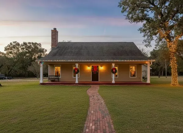 18 Allbritton RD, Huntsville, TX 77320