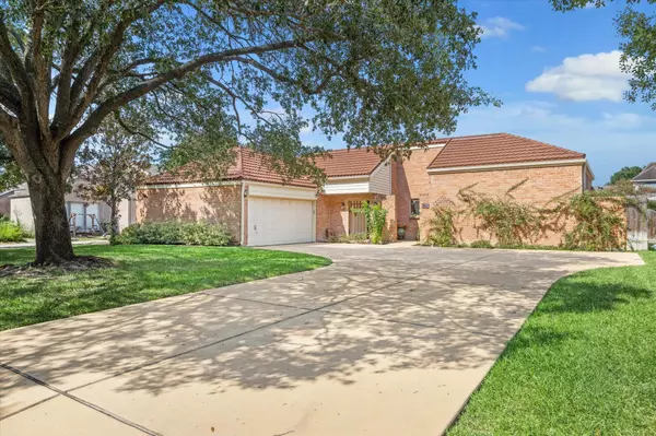 1023 Coachlight DR, Houston, TX 77077