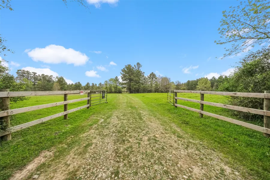 8339 County Road 4545, Kennard, TX 75847