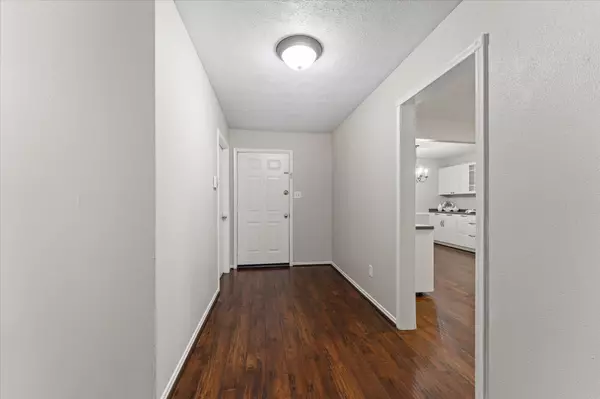 The Woodlands, TX 77381,10 Yewleaf CT