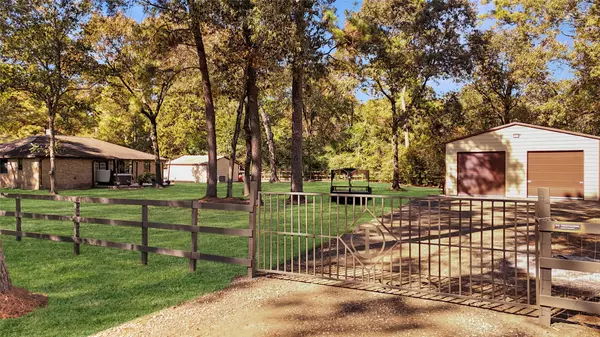 23602 Kings Forest RD, Hockley, TX 77447