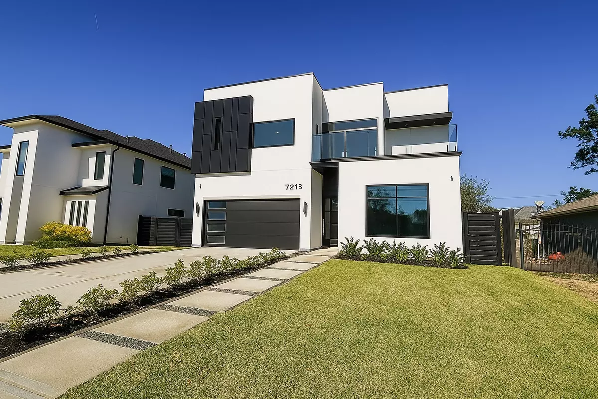 Houston, TX 77055,7218 Schiller ST