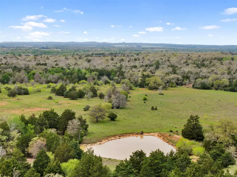 2003 CR 332, Paige, TX 78659
