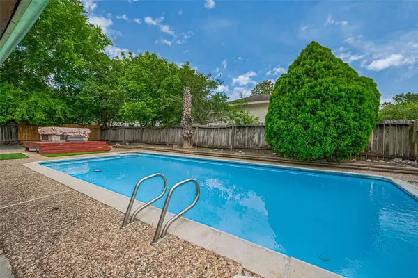 10315 Sun City CT, Houston, TX 77099