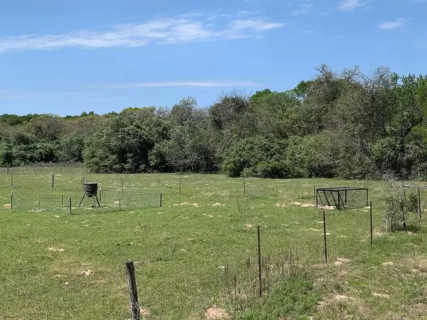 Hallettsville, TX 77964,580 Fm 3283