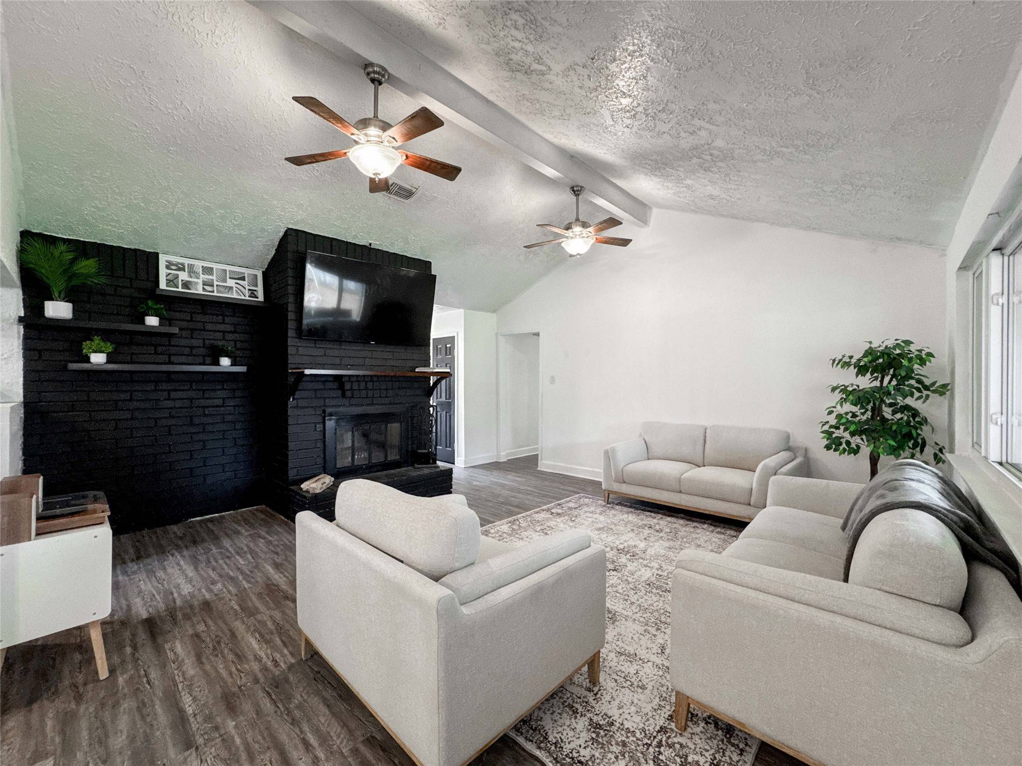 9738 Rustic Gate RD,  La Porte,  TX 77571