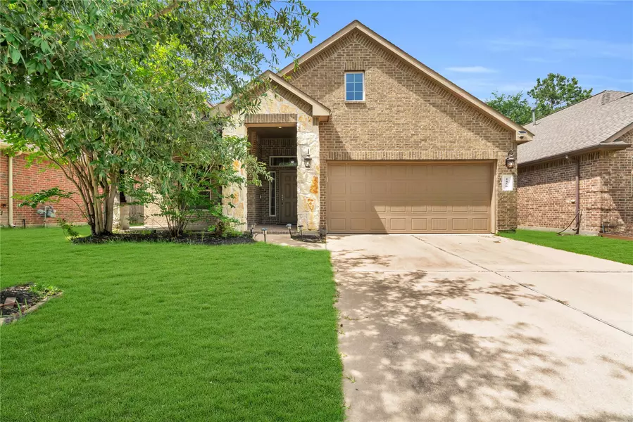 2450 Garden Shadows, Montgomery, TX 77384