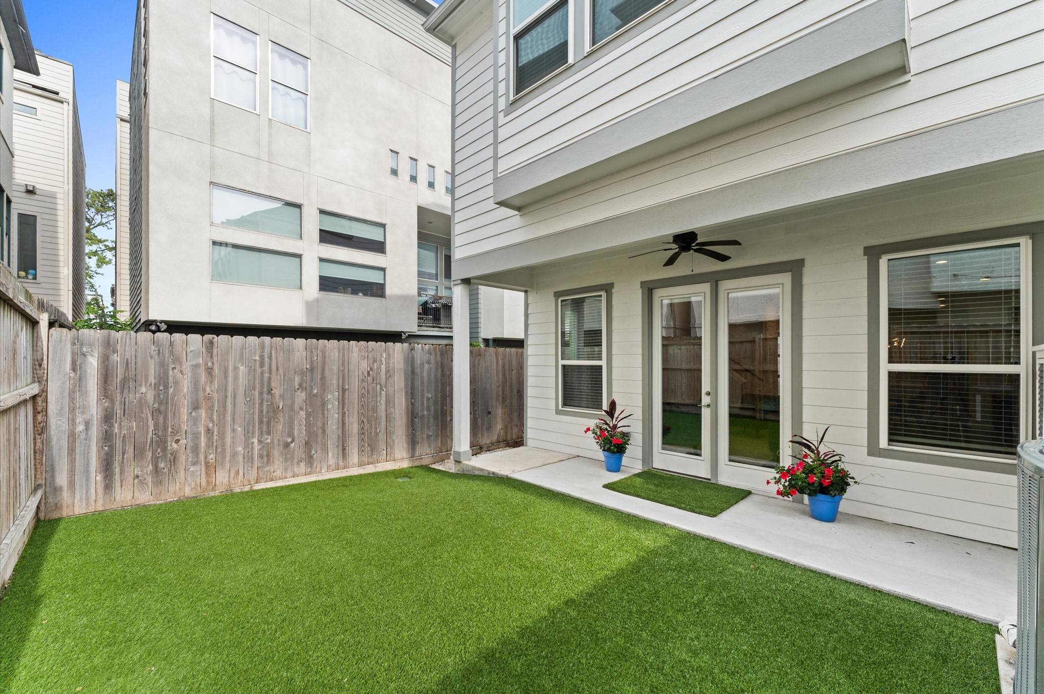 1511B Crockett ST, Houston, TX 77007