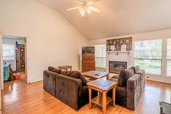 Pearland, TX 77584,1011 Saint John DR