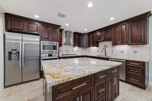 Houston, TX 77092,3815 April LN