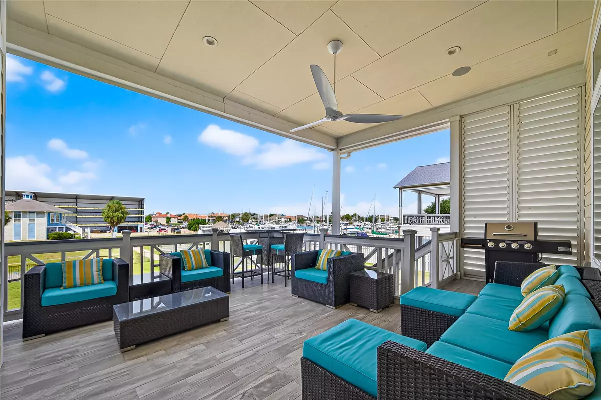 Kemah, TX 77565,2158 Marina WAY