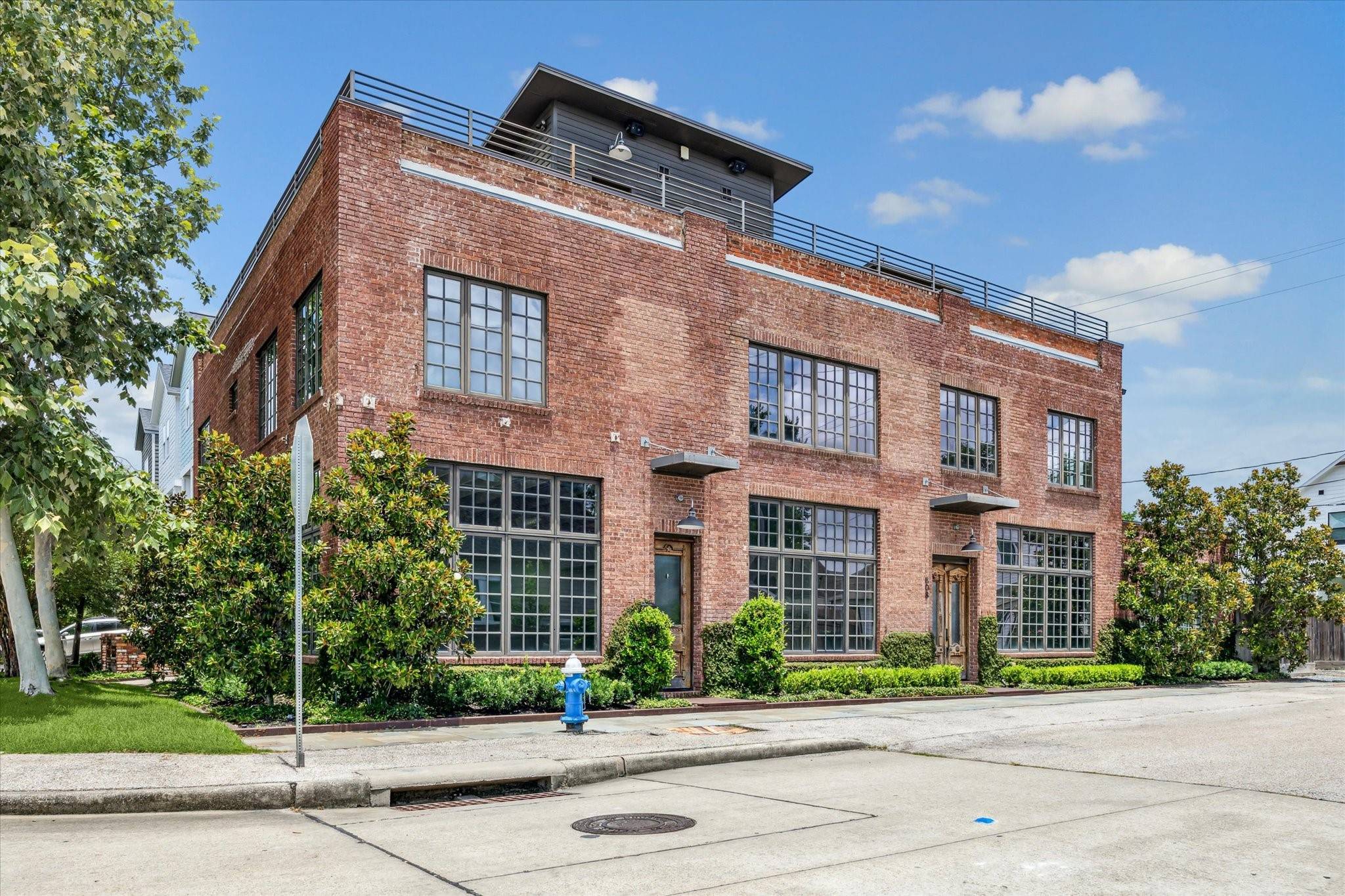 808 Coronado ST, Houston, TX 77009