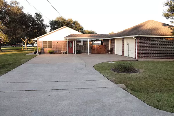 Alvin, TX 77511,1690 County Road 965