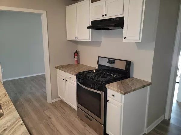 Houston, TX 77033,5934 Ridgeway DR