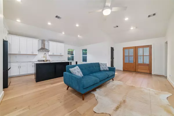 Houston, TX 77009,317 Kelley ST
