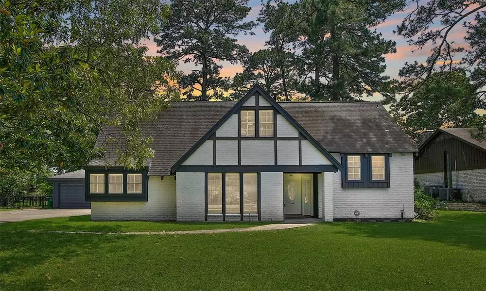 914 Saint Andrews RD, Houston, TX 77339