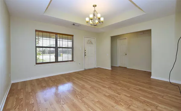 La Marque, TX 77568,211 Taylor CIR