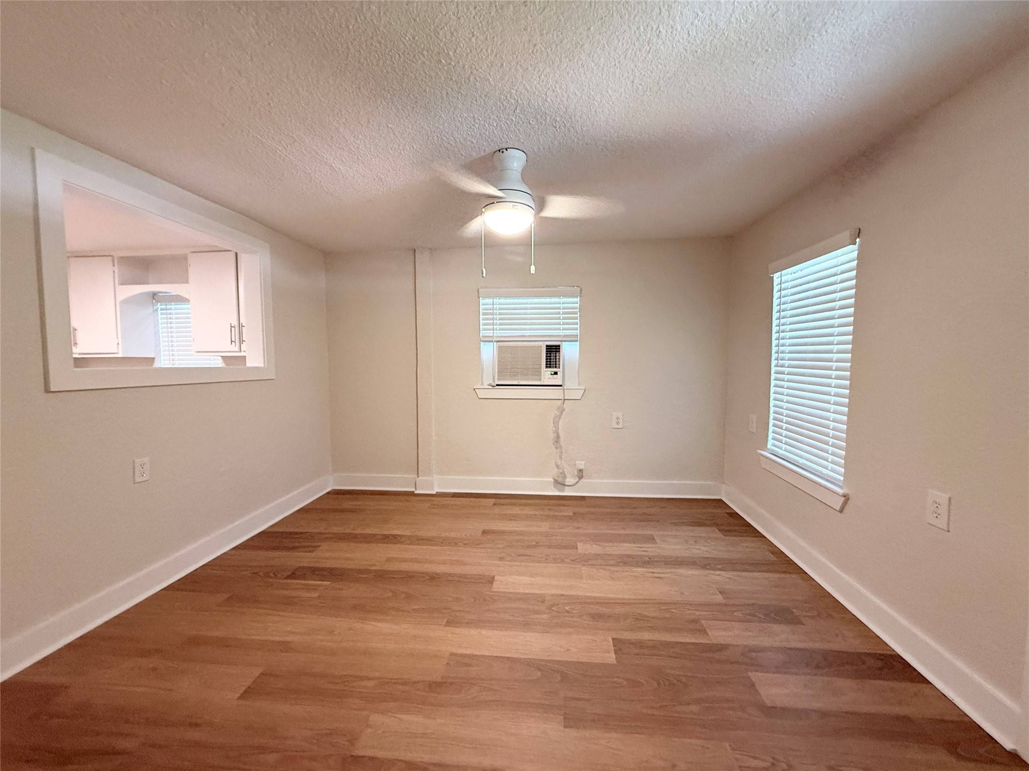 Angleton, TX 77515,14070 S HWY 288B #1