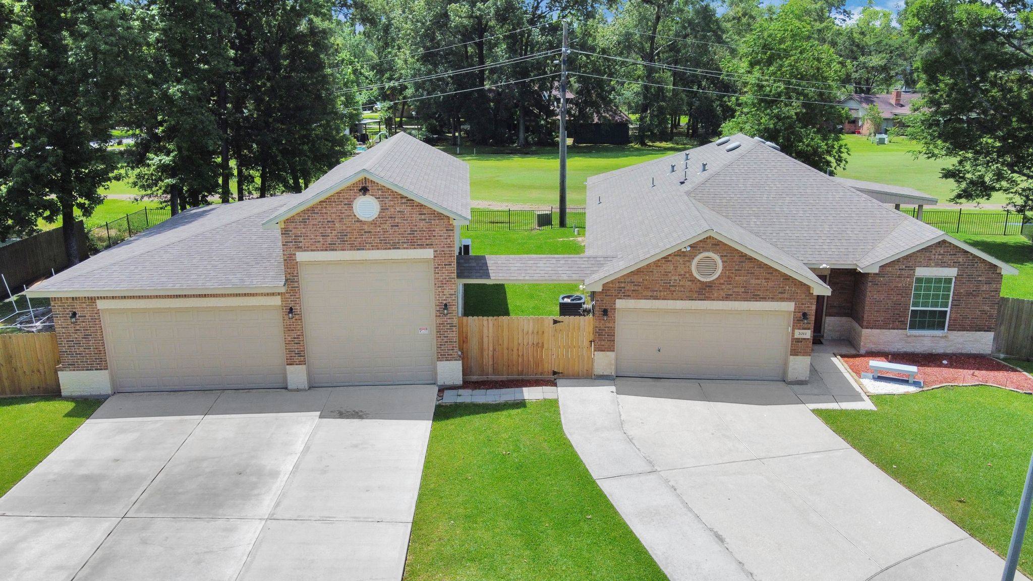 2011 Halyard DR, Crosby, TX 77532