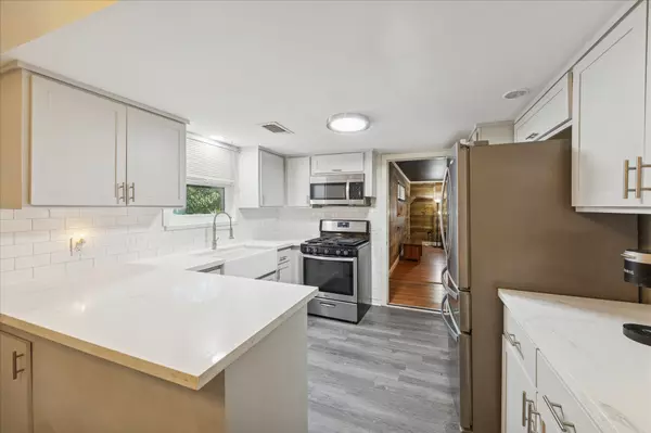 Bellville, TX 77418,143 Machemehl DR