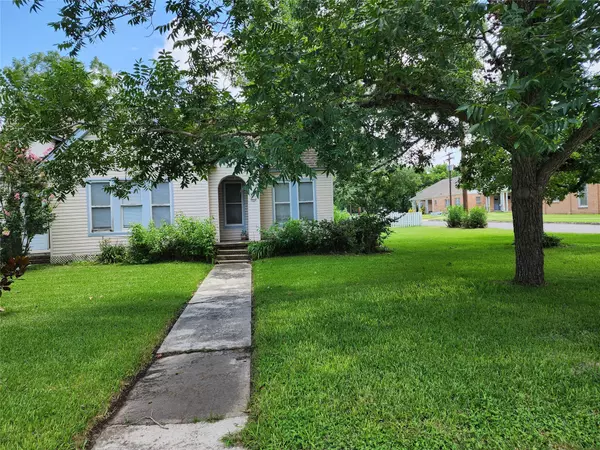 Navasota, TX 77868,517 Church ST