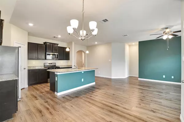 Brenham, TX 77833,1006 Fannin ST