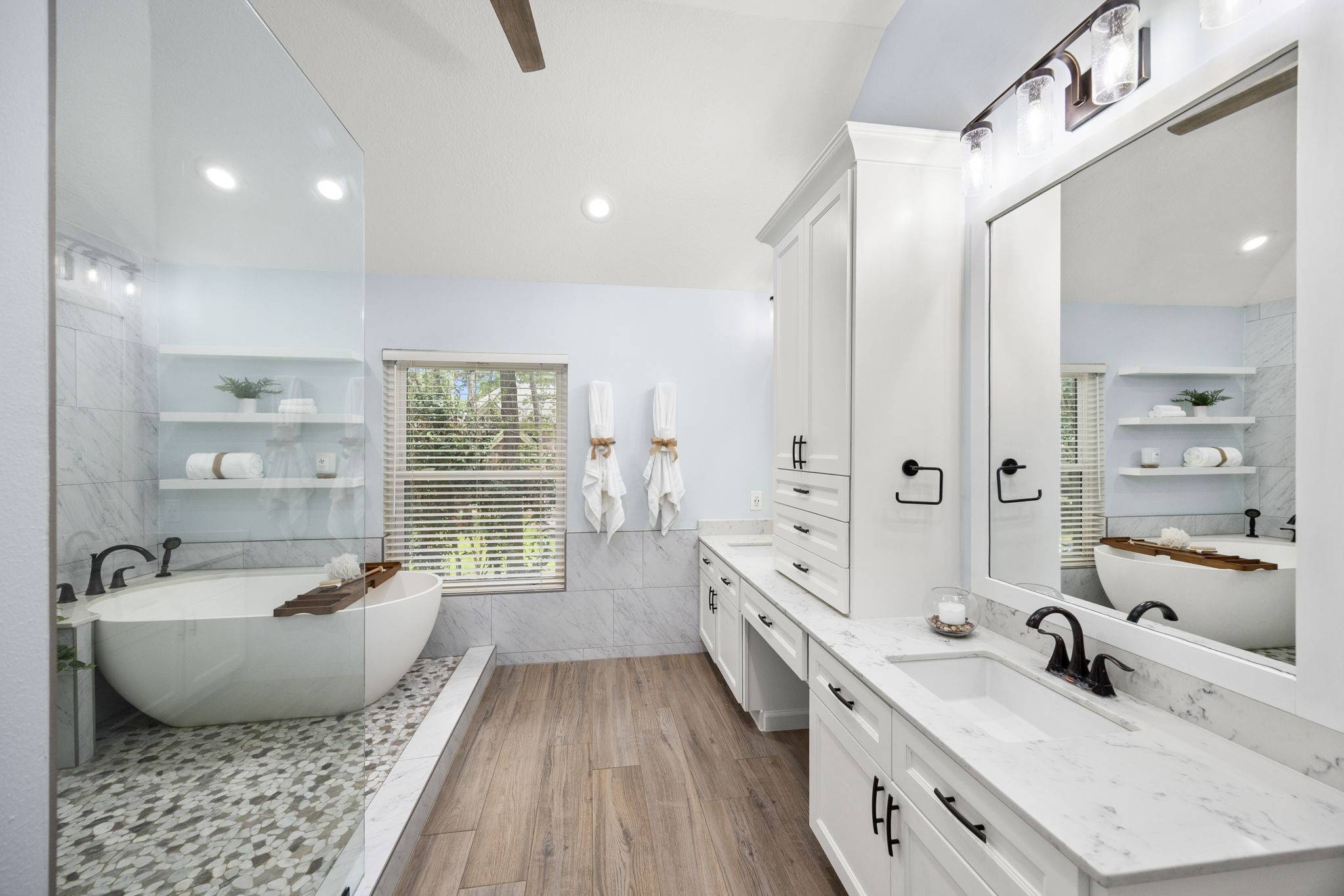 22 Windfern PL, The Woodlands, TX 77382