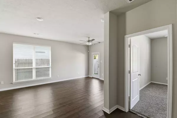 Angleton, TX 77515,115 Austin RD