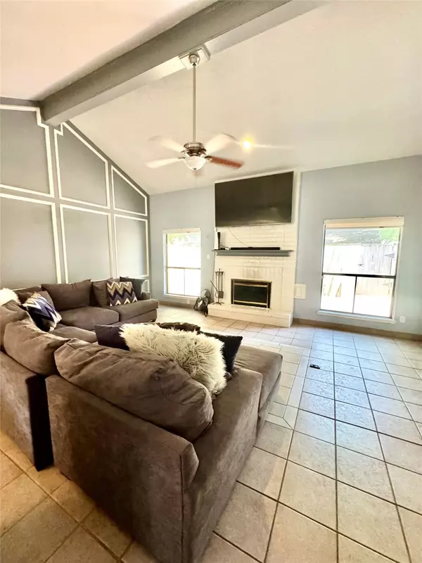 Houston, TX 77040,8007 E Oakwood CT